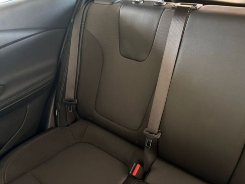 Used 2025 Buick Encore GX Preferred FWD image 38