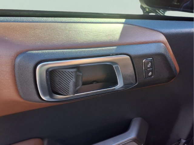 Used 2023 Ford Bronco Outer Banks AWD/4WD image 17