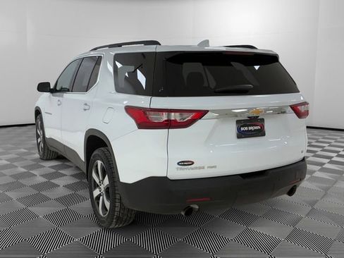 Used 2021 Chevrolet Traverse LT w/ LT Premium Package image 5