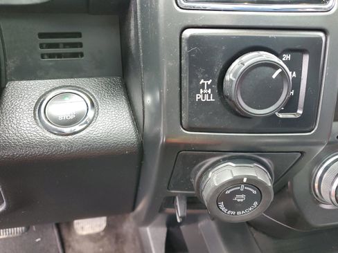 Used 2018 Ford F150 Lariat w/ Equipment Group 502A Luxury image 29