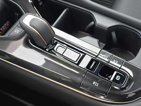New 2026 Toyota Crown Signia w/ Advanced Technology Package AWD/4WD image 19