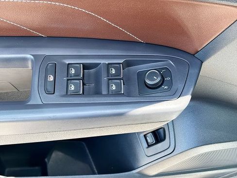 Used 2021 Volkswagen Atlas SEL R-Line AWD/4WD image 18