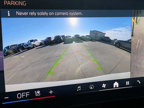 Used 2025 BMW i5 xDrive40 w/ Premium Package image 14