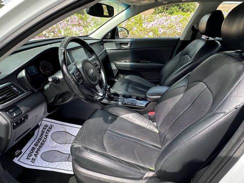 Used 2016 Kia Optima EX w/ Option Group 040 FWD image 9