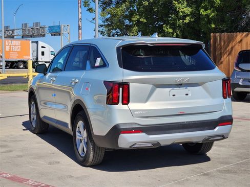 New 2026 Kia Sorento LX image 3