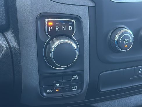 Used 2019 RAM 1500 Express AWD/4WD image 18