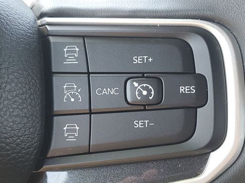 Used 2022 Jeep Wagoneer Series I w/ Convenience Group I AWD/4WD image 14