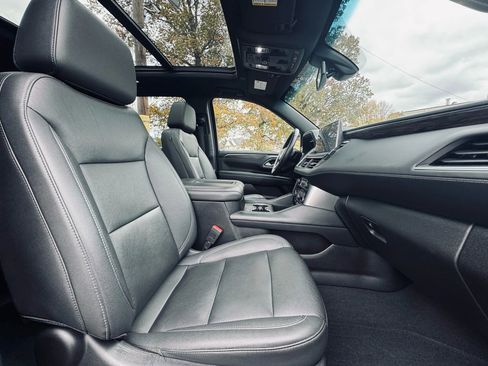 Used 2022 Chevrolet Suburban Z71 w/ Z71 Off-Road Package image 31