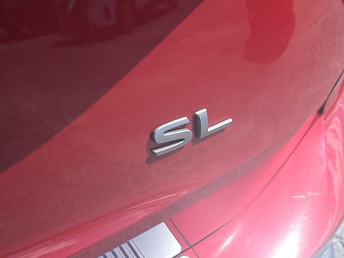 Certified 2025 Nissan Rogue SL image 10