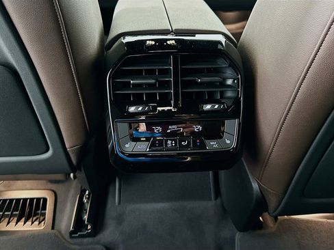 Used 2026 BMW iX xDrive45 image 24