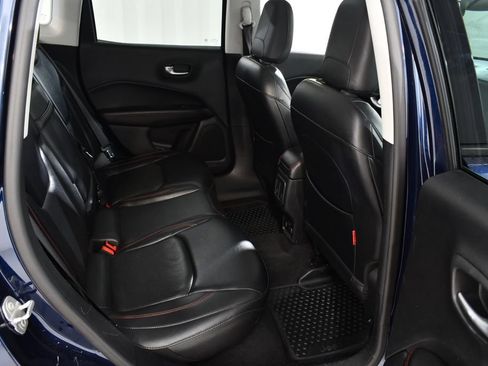 Used 2017 Jeep Compass Trailhawk w/ Leather Interior Group AWD/4WD image 19