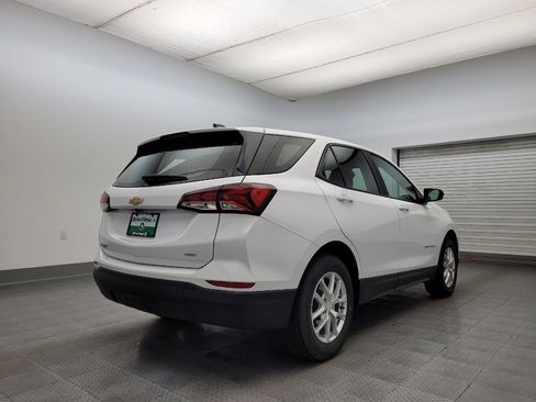 Used 2024 Chevrolet Equinox LS image 9