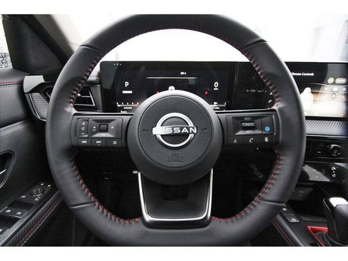 New 2025 Nissan Kicks SR w/ Illumination Package FWD image 13