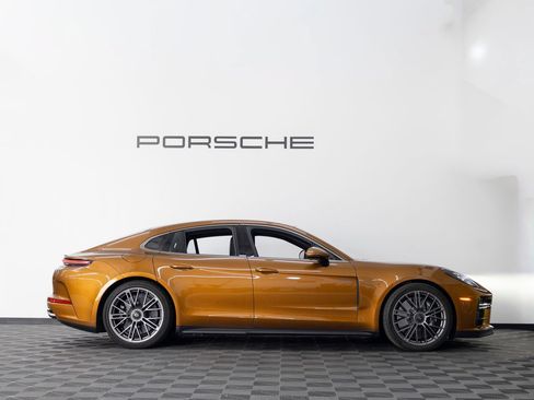 Certified 2025 Porsche Panamera Turbo S AWD/4WD image 8