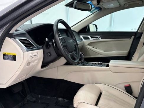 Used 2017 Genesis G80 3.8 w/ Option Group 03 image 11