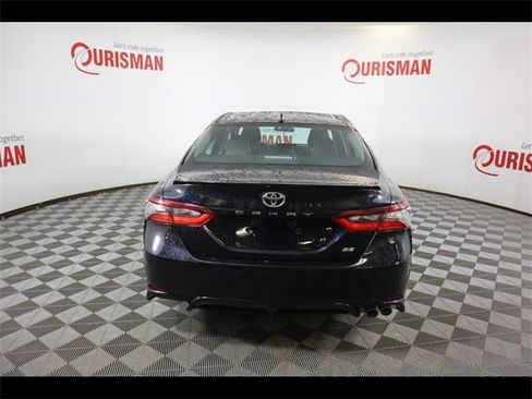 Used 2021 Toyota Camry SE image 11