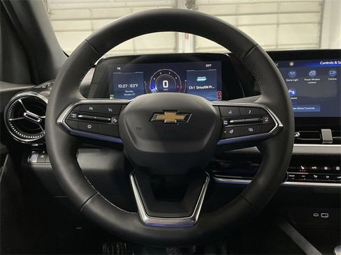 New 2026 Chevrolet Equinox LT w/ Convenience Package II image 31