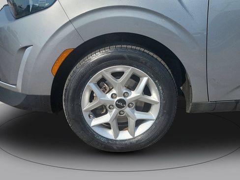 Used 2023 Kia Soul LX w/ Option Group 015 FWD image 9