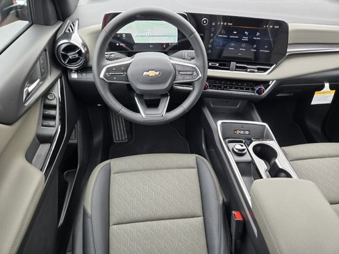 New 2026 Chevrolet Equinox LT image 10