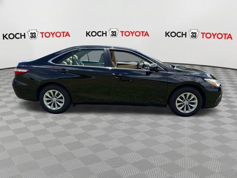 Used 2016 Toyota Camry LE FWD image 9