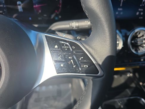 Certified 2025 Mercedes-Benz GLA 250 image 21