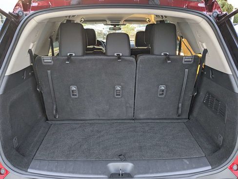 Used 2024 Nissan Pathfinder SV FWD image 13