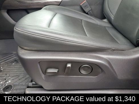 Used 2025 Chevrolet Silverado 2500 LTZ w/ LTZ Plus Package image 7