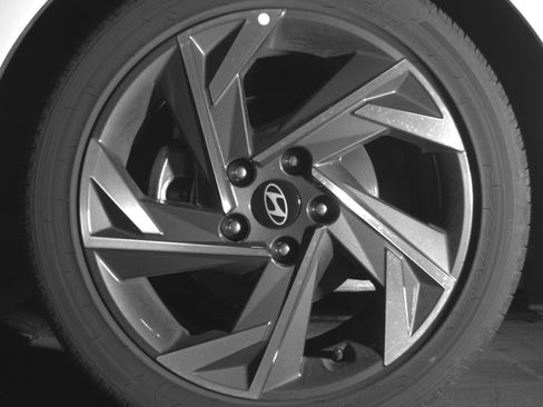 Used 2025 Hyundai Elantra SEL image 12