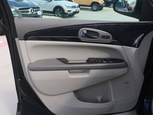 Used 2017 Buick Enclave Premium w/ Experience Buick Package image 32