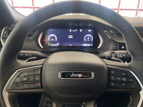 New 2026 Jeep Grand Cherokee Altitude image 21