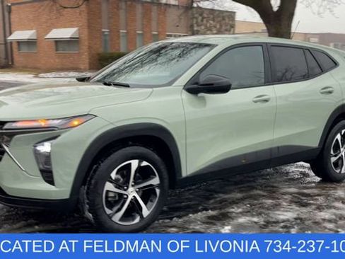 Used 2024 Chevrolet Trax RS w/ Driver Confidence Package image 4