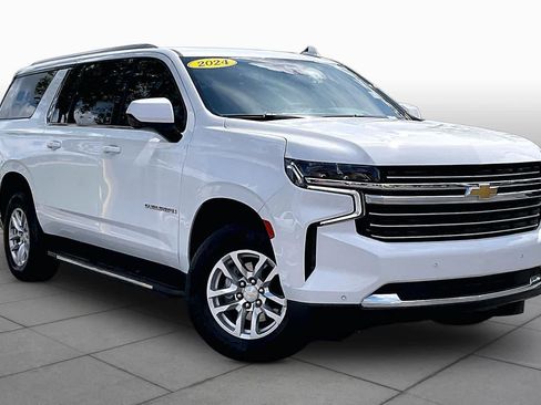 Used 2024 Chevrolet Suburban LT RWD image 3