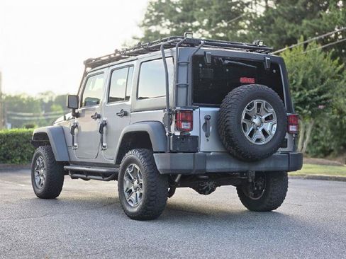 Used 2016 Jeep Wrangler Unlimited Rubicon w/ Connectivity Group AWD/4WD image 5