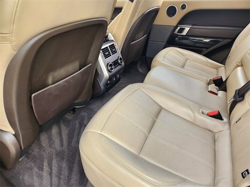 Used 2018 Land Rover Range Rover Sport HSE image 29