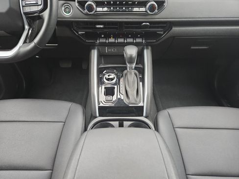 Used 2023 Chevrolet Colorado LT w/ LT Convenience Package III AWD/4WD image 21