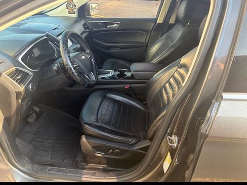 Used 2017 Ford Edge SEL w/ Equipment Group 201A FWD image 3