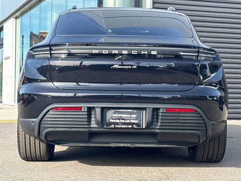 Used 2024 Porsche Macan 4 Electric image 7