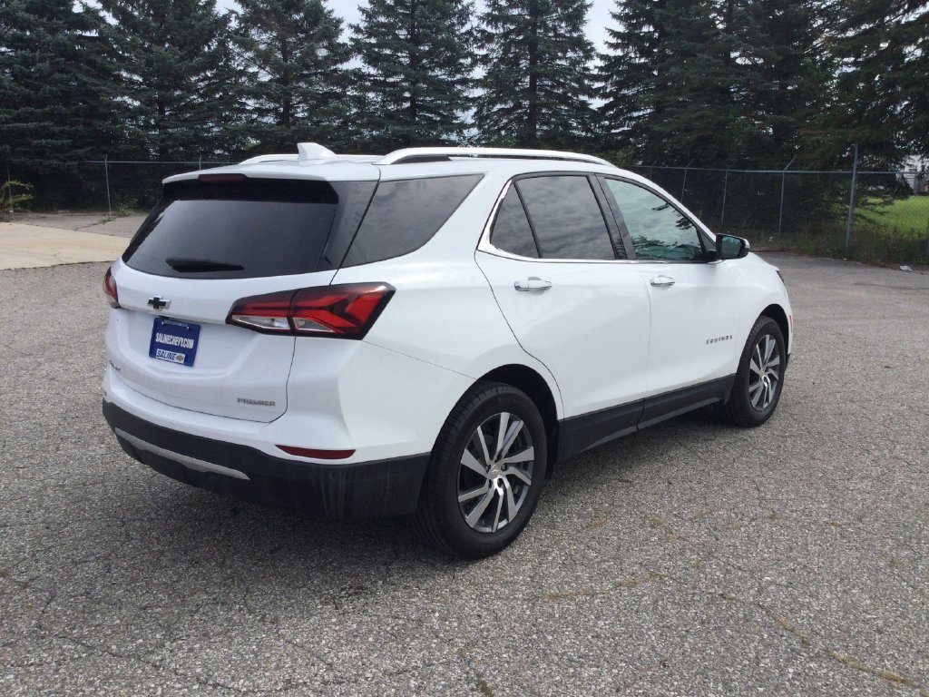 Used 2024 Chevrolet Equinox Premier FWD image 7
