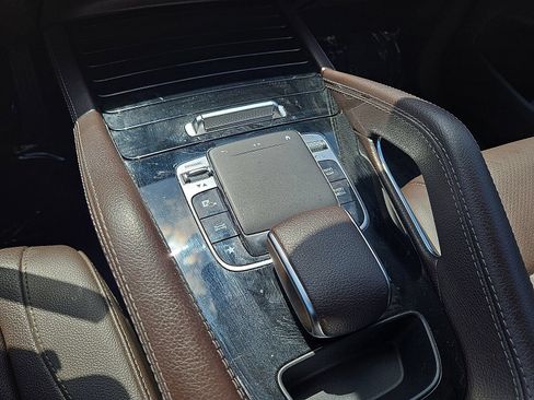 Used 2020 Mercedes-Benz GLE 350 4MATIC image 32