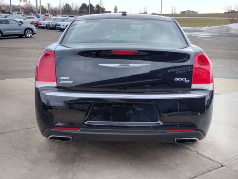 Used 2017 Chrysler 300 C w/ Safetytec Group II image 17