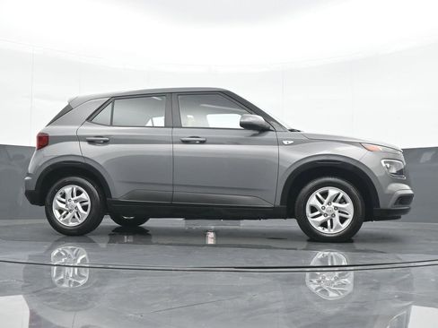 Used 2022 Hyundai Venue SE w/ Cargo Package image 22