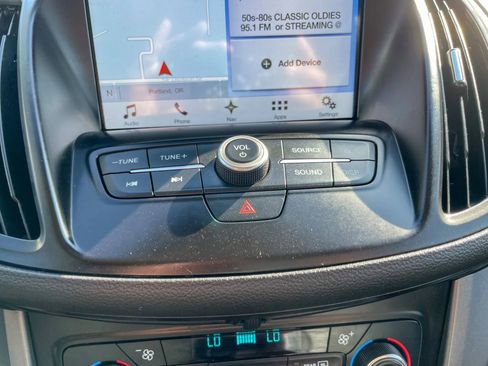 Used 2017 Ford Escape SE w/ SE Leather Comfort Package image 27