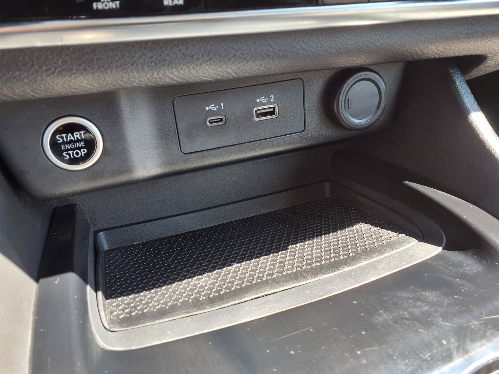 Used 2022 Nissan Rogue SV FWD image 10