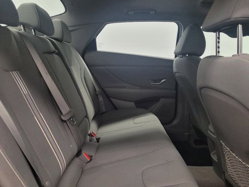Used 2024 Hyundai Elantra SEL w/ Convenience Package FWD image 19
