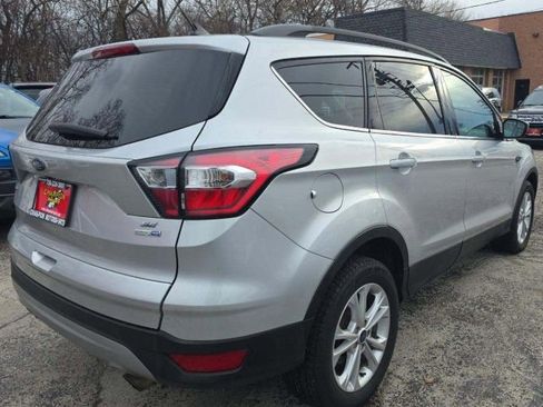 Used 2018 Ford Escape SE w/ SE Sync 3 Package image 3