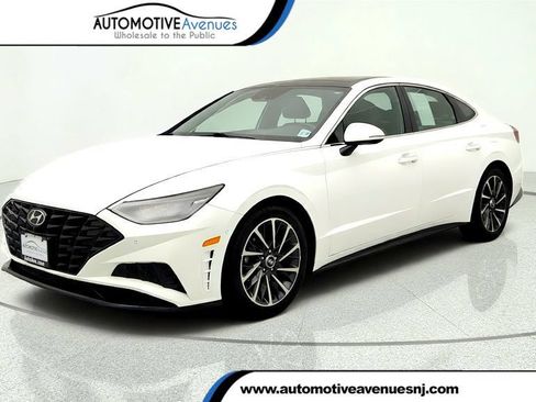 Used 2022 Hyundai Sonata Limited w/ Cargo Package FWD image 1