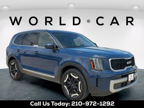 Used 2023 Kia Telluride EX w/ EX Captain's Chair Package FWD image 1