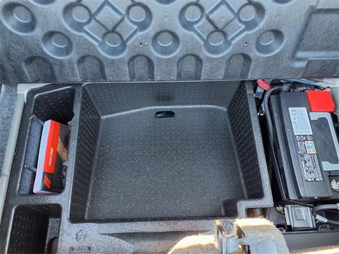 Used 2022 Dodge Challenger GT image 33