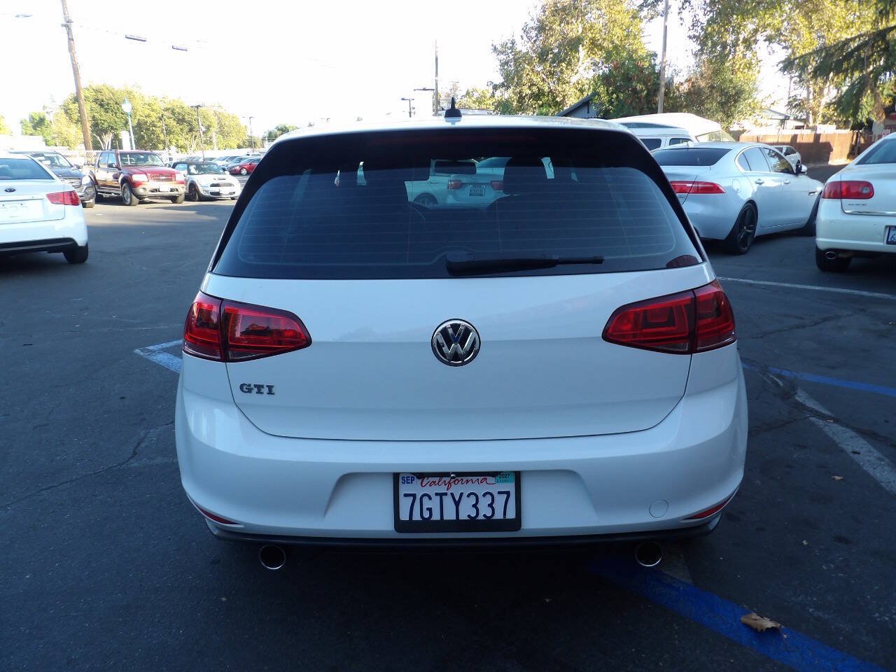 Used 2015 Volkswagen GTI S FWD image 13