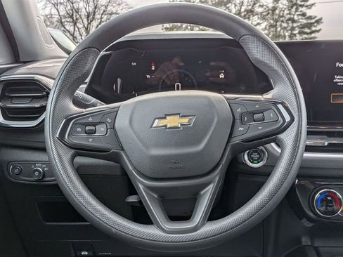 Used 2025 Chevrolet TrailBlazer LT FWD image 17